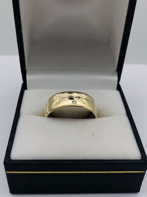 *THICK GOLD WEDDING RING* BID FROM R1