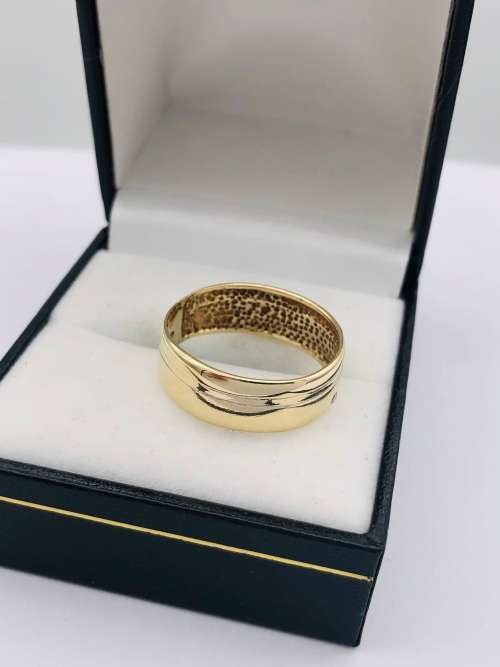 *THICK GOLD WEDDING RING* BID FROM R1