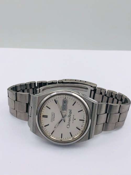 *SEIKO QUARTZ DAY-DATE MENS WATCH* R1 BIDS