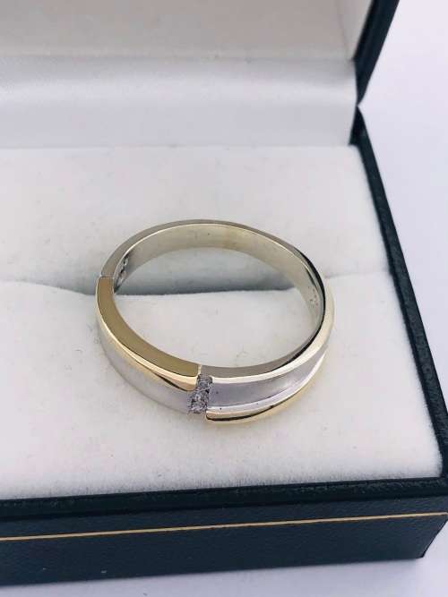 *9CT GOLD TWO TONE DIAMOND MENS RING* R1 BIDS