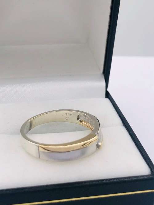 *9CT GOLD TWO TONE DIAMOND MENS RING* R1 BIDS