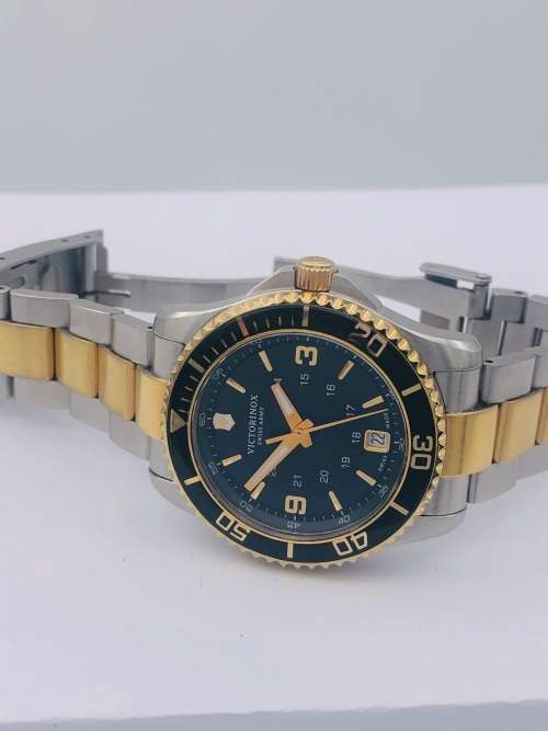 *VICTORINOX SWISS ARMY TWO-TONE LADIES WATCH* GOLD PLATED!