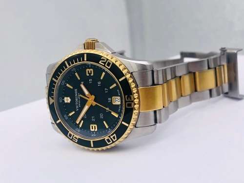 *VICTORINOX SWISS ARMY TWO-TONE LADIES WATCH* GOLD PLATED!