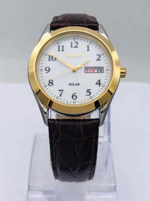 *MINT SEIKO SOLAR MENS WATCH* WITH BOX & PAPERS