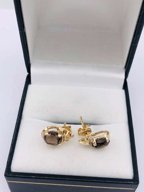 *9CT YELLOW GOLD NATURAL TOPAZ EARRINGS* R1 BIDS!