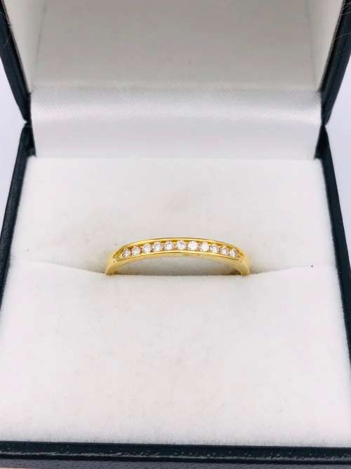 *18CT GOLD DIAMOND ETERNITY RING* 0.20CT OF DIAMONDS!