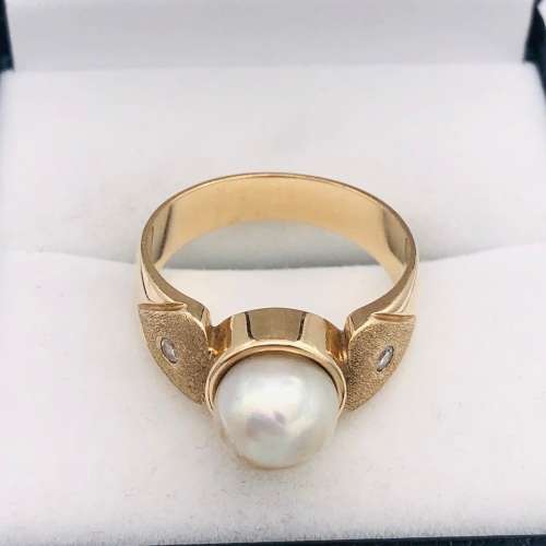 *9CT GOLD LARGE PEARL RING* R1 BIDS!