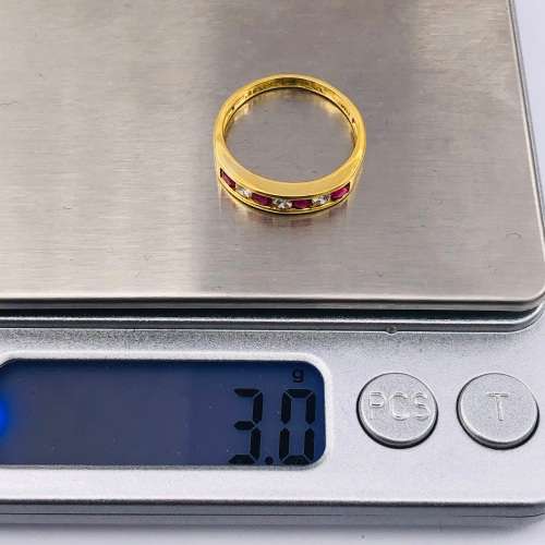 *9CT GOLD DIAMOND & RUBY RING* R1 BIDS!