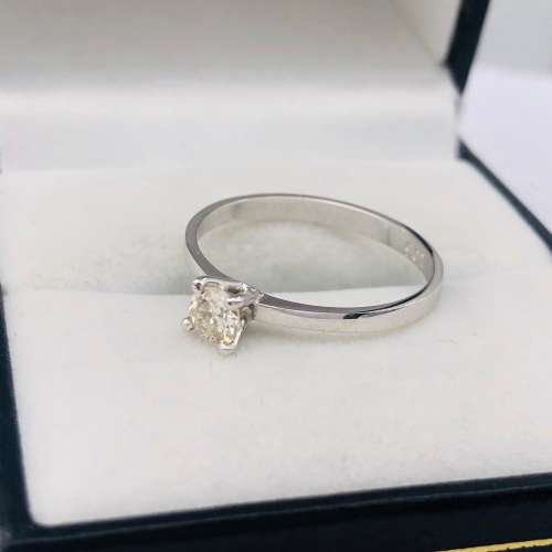 *9CT WHITE GOLD DIAMOND RING* 0.29CT DIAMOND!