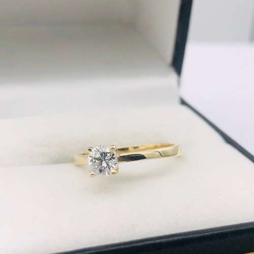 *0.49CT DIAMOND RING* 9CT GOLD!