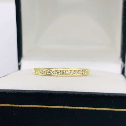 *18CT GOLD DIAMOND ETERNITY RING* 0.20CT OF DIAMONDS!