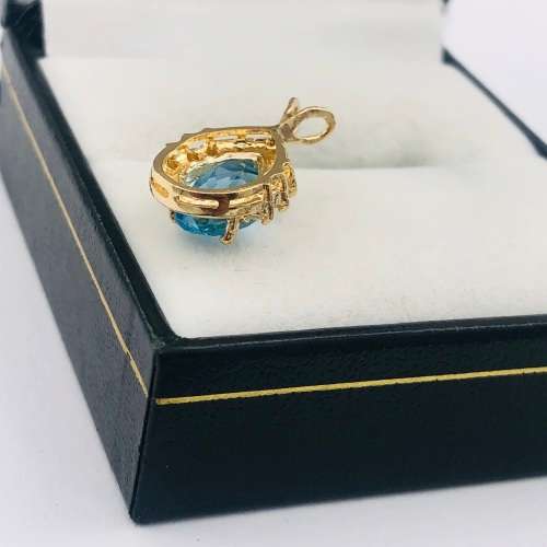 *9CT GOLD TOURMALINE PENDANT* R1 BIDS