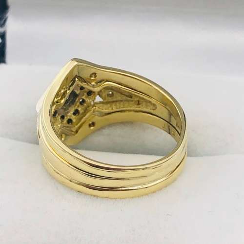 *18CT GOLD 0.60CT CLUSTER DIAMOND RING* R1 BIDS!