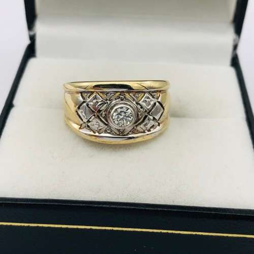 *9CT GOLD DIAMOND BASKET CYCLOPS RING* R1 BIDS!