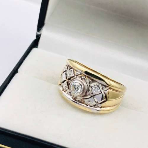 *9CT GOLD DIAMOND BASKET CYCLOPS RING* R1 BIDS!