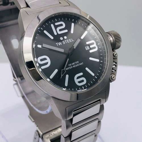 *TW STEEL LADIES S/STEEL DIVERS WATCH* R1 BIDS!!!