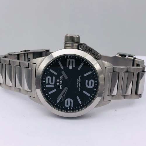 *TW STEEL LADIES S/STEEL DIVERS WATCH* R1 BIDS!!!