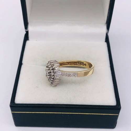*9CT GOLD DIAMOND PEAR CLUSTER RING* R1 BIDS!