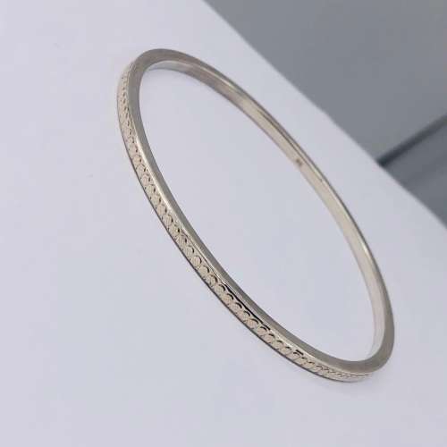 *PURE SILVER SCALED BANGLE * BEAUTIFUL GIFT!!