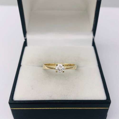 *0.28CT VS DIAMOND RING* 9CT GOLD!