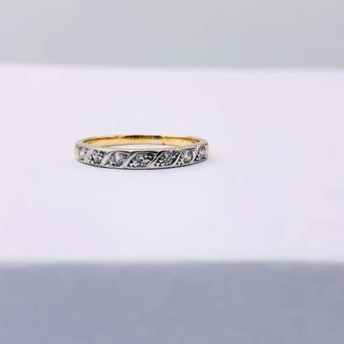 *SOLID GOLD DIAMOND ETERNITY RING* 0.10CT OF DIAMONDS!