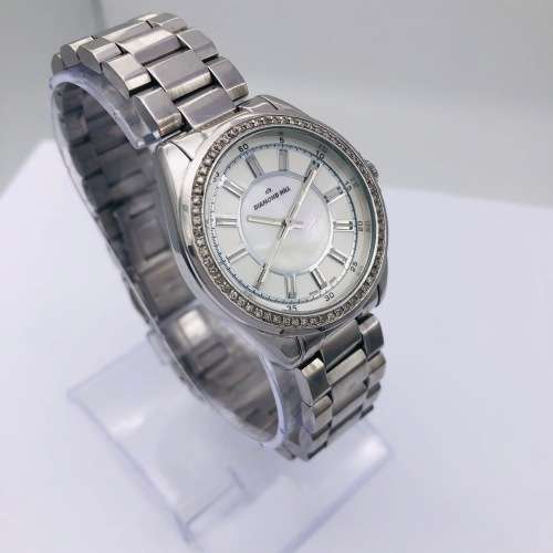 *DIAMOND HILL DIAMOND BEZEL SWISS WATCH* R1 BIDS!