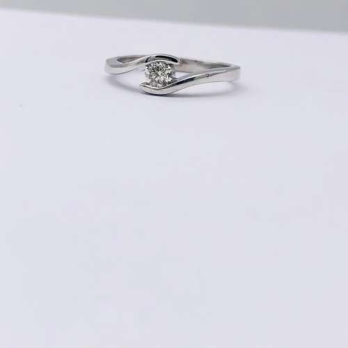 *9CT WHITE GOLD 0.30CT DIAMOND RING* R1 BIDS!
