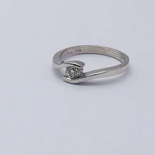 *9CT WHITE GOLD 0.30CT DIAMOND RING* R1 BIDS!