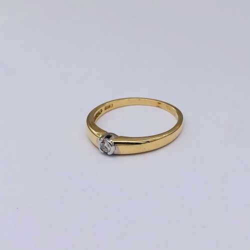 *18CT GOLD DIAMOND CYCLOPS RING* R1 BIDS