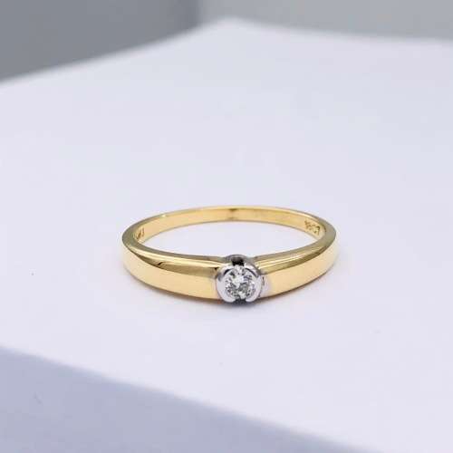 *18CT GOLD DIAMOND CYCLOPS RING* R1 BIDS