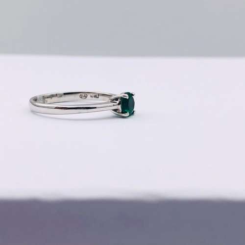 *NWJ WHITE GOLD EMERALD RING* R1 BIDS!