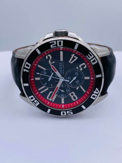 *GUESS MENS SPORTS CHRONOGRAPH WATCH* R1 BIDS!