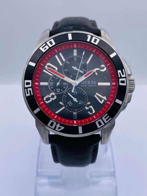*GUESS MENS SPORTS CHRONOGRAPH WATCH* R1 BIDS!