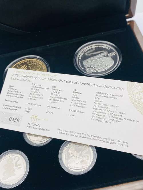 *SA MINT 2019 25 YEARS OF DEMOCRACY COIN SET* WITH CERTIFICATES!
