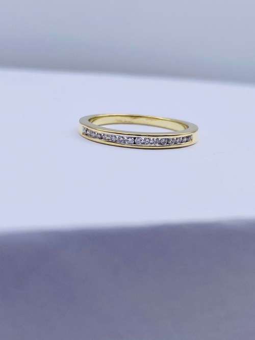 *18CT DIAMOND ETERNITY RING* 0.20CT OF GOLD!
