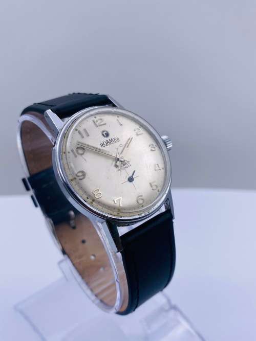 *ROAMER 15 JEWELS MANUAL WIND VINTAGE WATCH* R1 BIDS