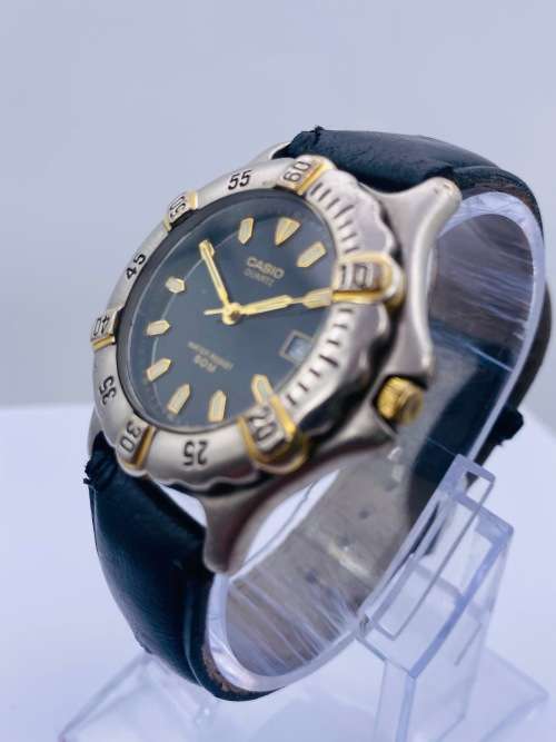 *CASIO QUARTZ TWO-TONE WATCH* BOX & TAGS!