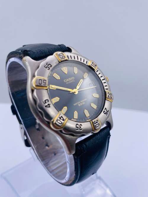 *CASIO QUARTZ TWO-TONE WATCH* BOX & TAGS!