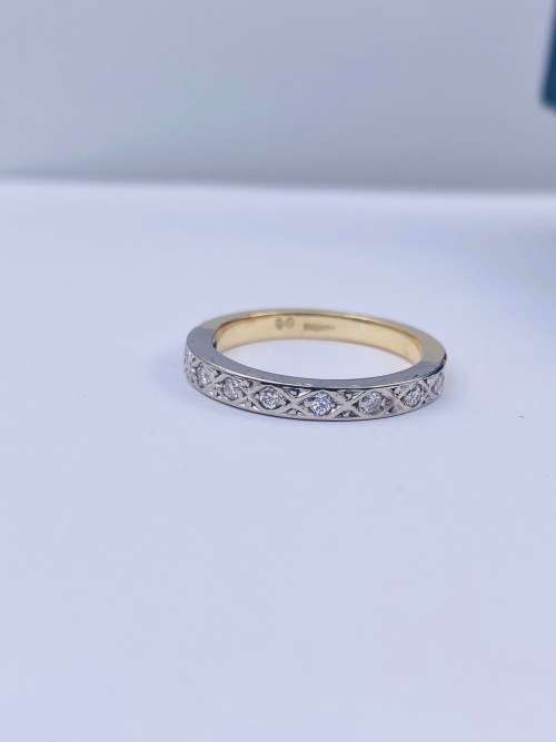 *18CT CHUNKY DIAMOND ETERNITY RING* R1 BIDS!