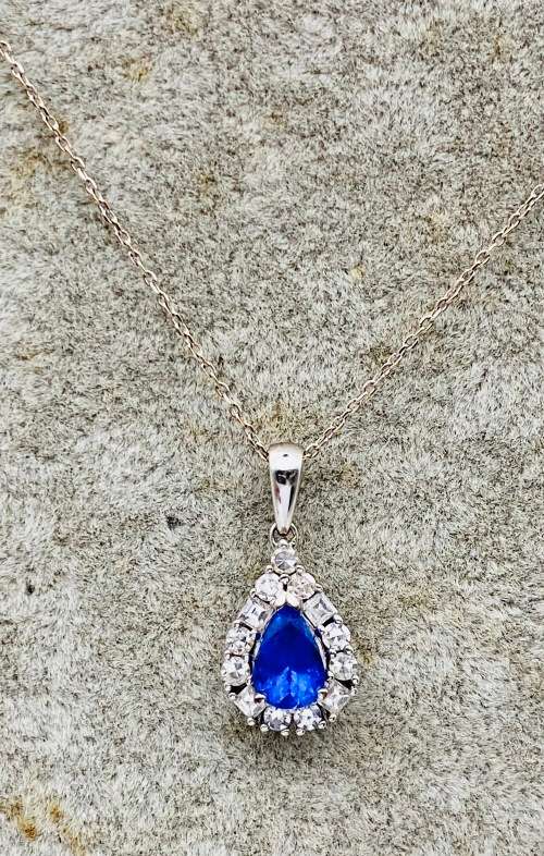 *WHITE GOLD SAPPHIRE & DIAMOND PENDANT* R1 BIDS!