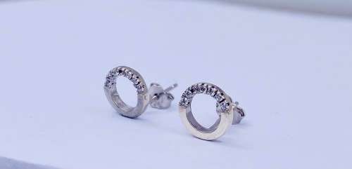 *WHITE GOLD DIAMOND HALO EARRINGS* R1 BIDS