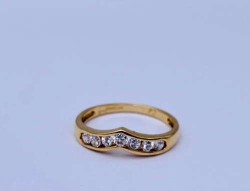 *SOLID GOLD V CUBIC ETERNITY RING* R1 BIDS