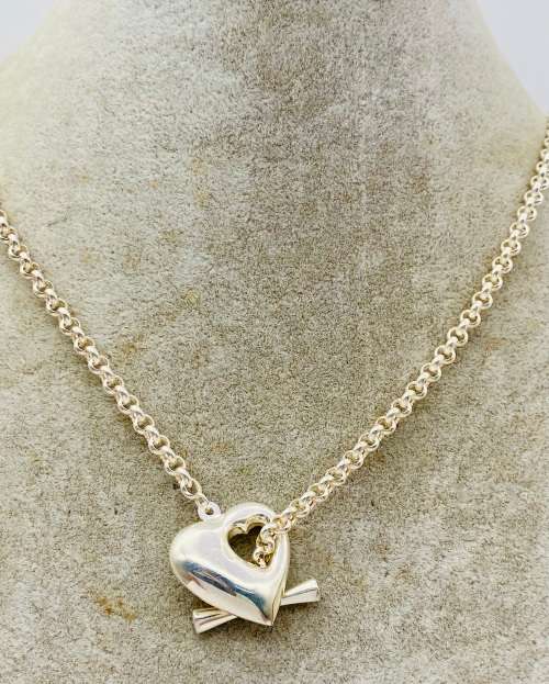 *SOLID SILVER BELCHER HEART CLASP NECKLACE* R1 BIDS!