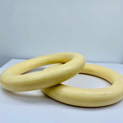 *BEAUTIFUL VINTAGE IVORY BANGLES* ETHICALLY SOURCED!