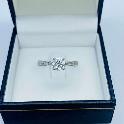 *SOLID SILVER SOLITAIRE ETERNITY RING* R1 BIDS!!!