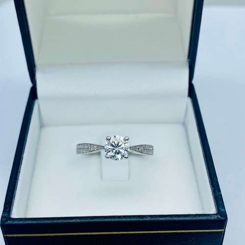 *SOLID SILVER SOLITAIRE ETERNITY RING* R1 BIDS!!!