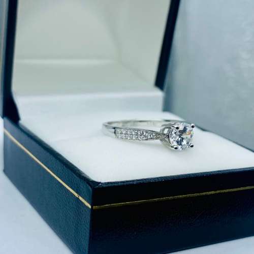 *SOLID SILVER SOLITAIRE ETERNITY RING* R1 BIDS!!!