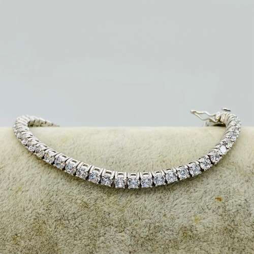 *BEAUTIFUL 925 SILVER TENNIS BRACELET* R1 BIDS!