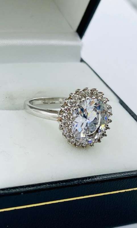 *BIG SILVER CUBIC HALO SOLITAIRE RING* R1 BIDS