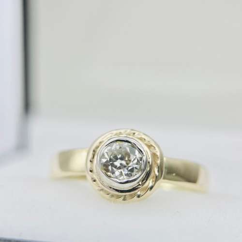 *0.25CT DIAMOND SWIRL CYCLOPS RING* R1 BIDS!